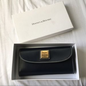 NWT Dooney & Bourke navy wallet
